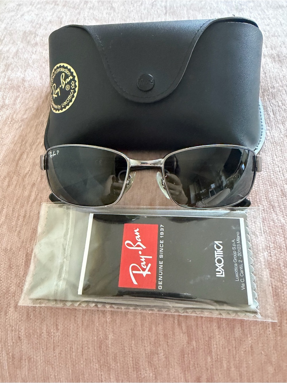 NEW Ray Ban Gunmetal w POLARIZED Dark Blue/Gray Lens Sunglass RB3364 004/58